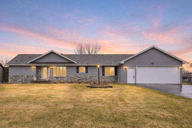 5235 CHESAPEAKE COURT, Oshkosh, WI 54901