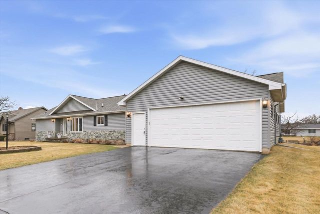 5235 CHESAPEAKE COURT, Oshkosh, WI 54901