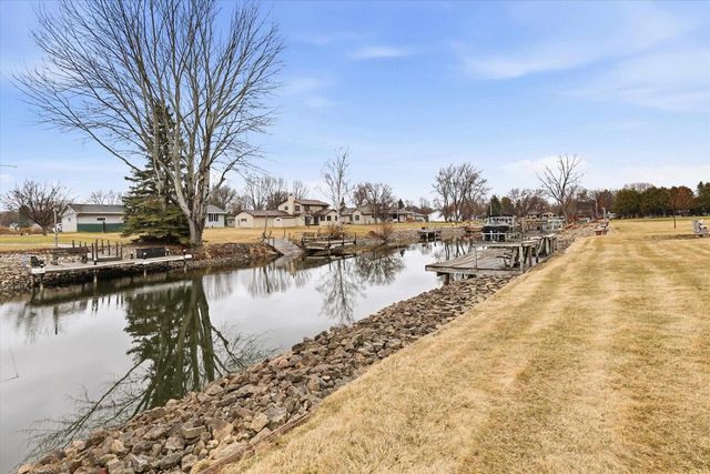 5235 CHESAPEAKE COURT, Oshkosh, WI 54901