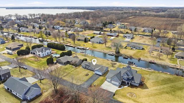 5235 CHESAPEAKE COURT, Oshkosh, WI 54901