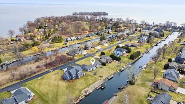 5235 CHESAPEAKE COURT, Oshkosh, WI 54901