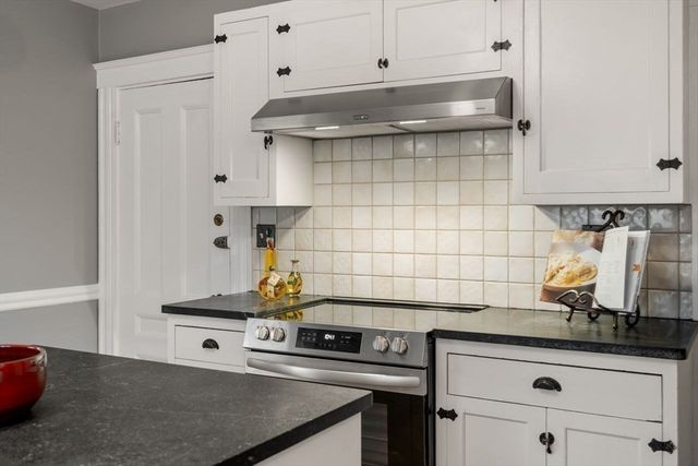 12 Bigelow Cir 2, Boston, MA 02135