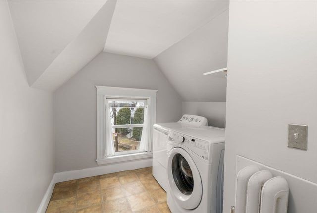 12 Bigelow Cir 2, Boston, MA 02135