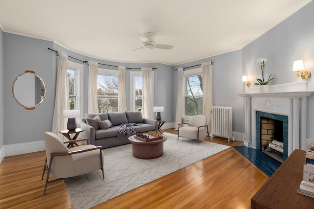 12 Bigelow Cir 2, Boston, MA 02135