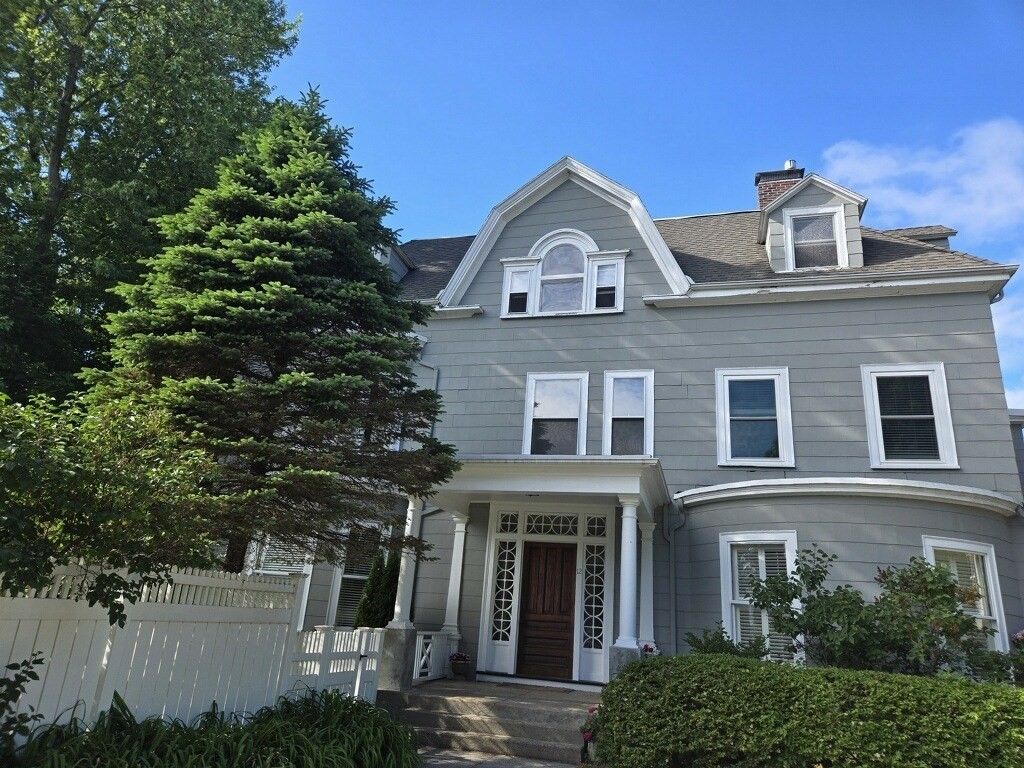 12 Bigelow Cir 2, Boston, MA 02135