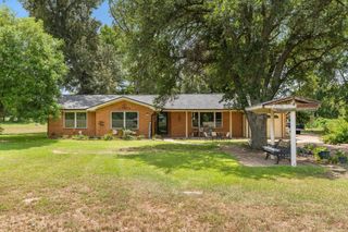 1084 E Main Street, Van, TX 75790