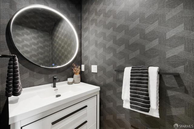 1259 Clay Street, San Francisco, CA 94108