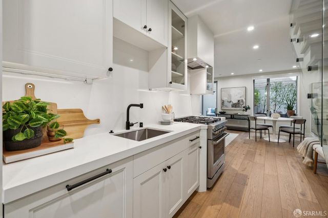 1259 Clay Street, San Francisco, CA 94108