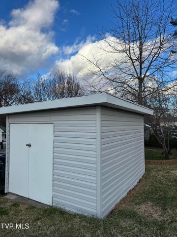 2140 Randolph Street, Bristol, VA 24201