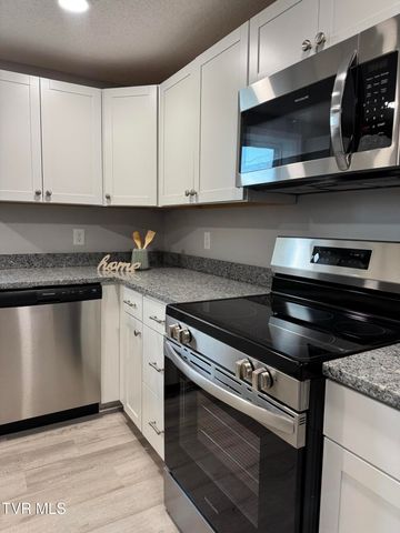 2140 Randolph Street, Bristol, VA 24201