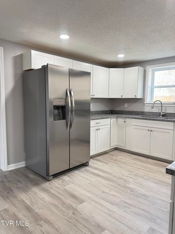 2140 Randolph Street, Bristol, VA 24201