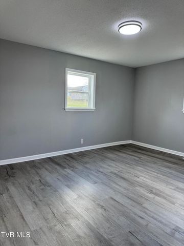 2140 Randolph Street, Bristol, VA 24201