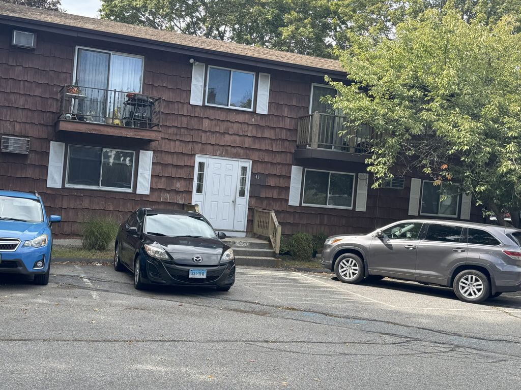 43 George Avenue APT B, Groton, CT 06340