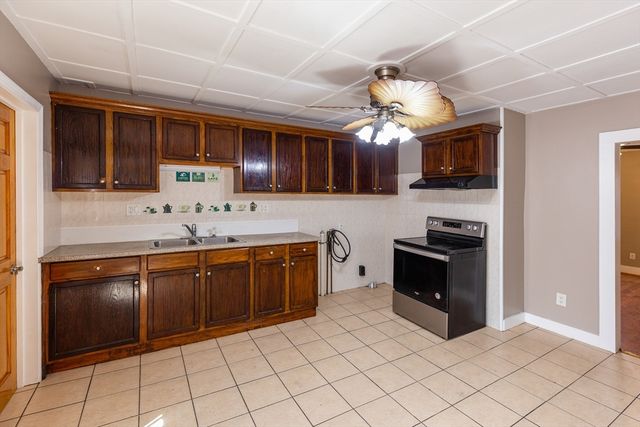 406-408 Court St, Plymouth, MA 02360