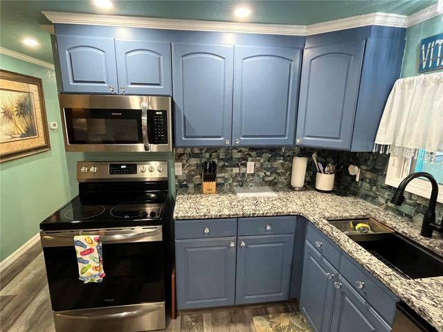 712 ROMA ROAD, Venice, FL 34285