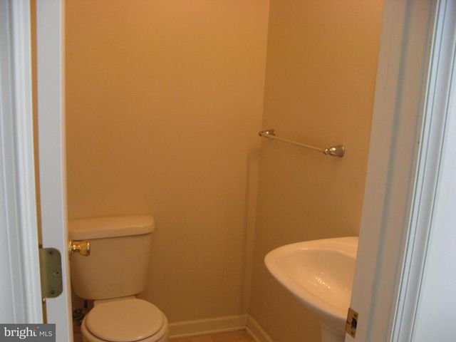 108 MONTICELLO SQ, Winchester, VA 22602