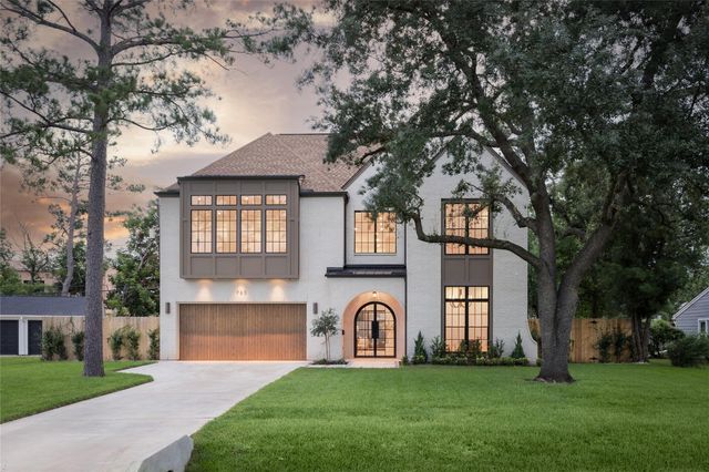 765 Sue Barnett Drive, Houston, TX 77018