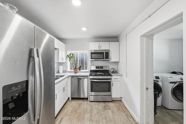 650 W 44th Street, Tucson, AZ 85713