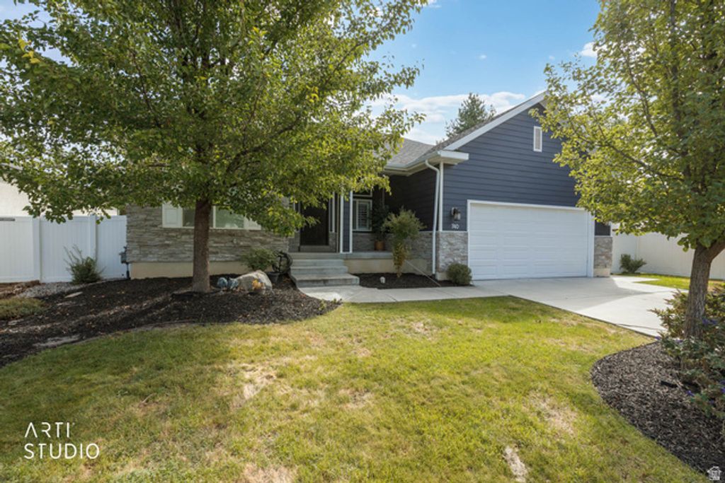 740 N CHAMPION LN, Kaysville, UT 84037 — photo 5