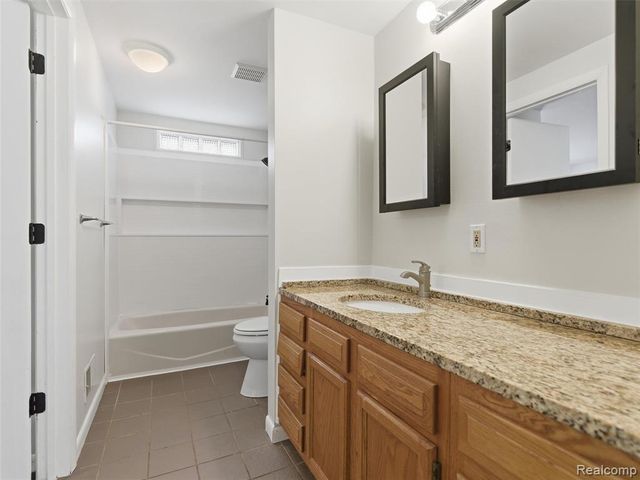 38301 Murdick Drive, New Baltimore, MI 48047