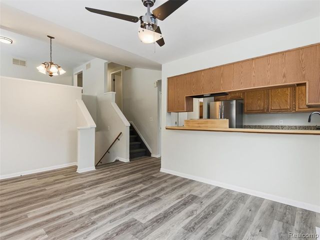 38301 Murdick Drive, New Baltimore, MI 48047