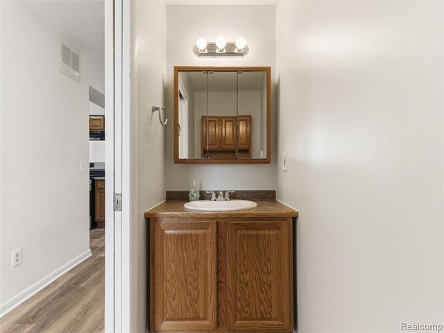 38301 Murdick Drive, New Baltimore, MI 48047