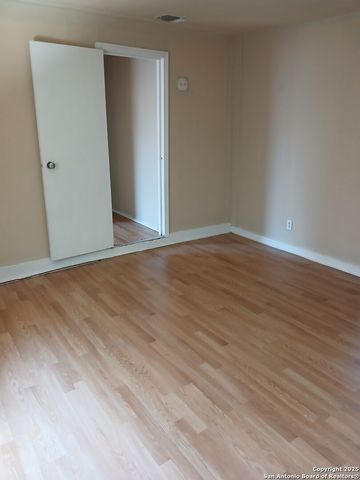 1503 Lombrano, San Antonio, TX 78207