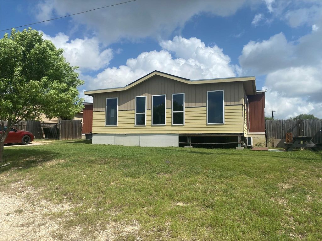 357 Duchess PASS, Kyle, TX 78640