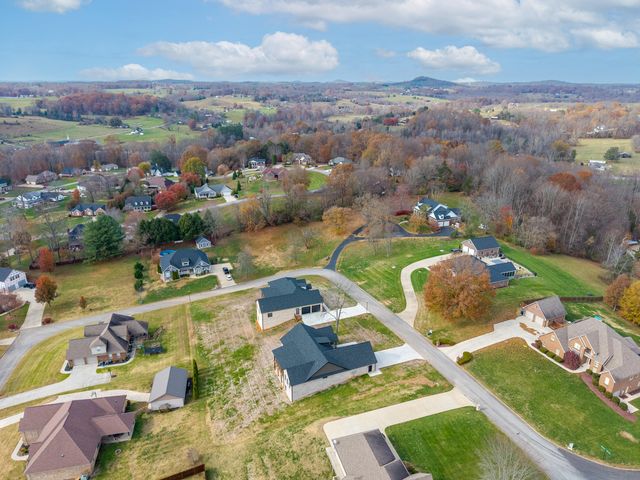 382 Woods Edge Drive, Somerset, KY 42503