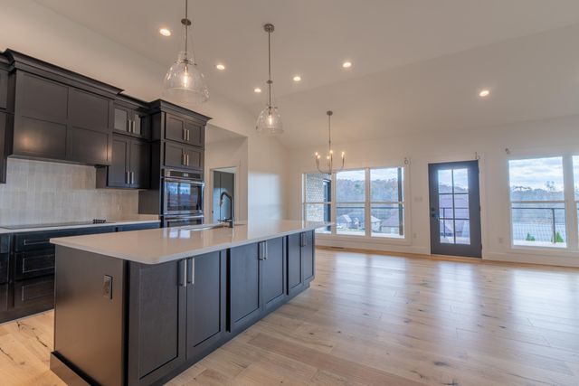 382 Woods Edge Drive, Somerset, KY 42503