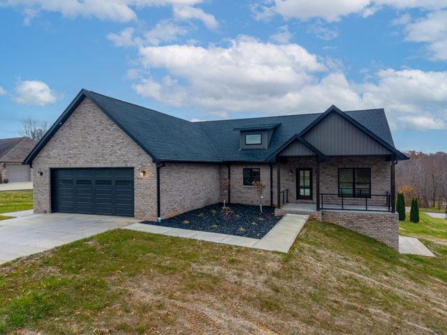 382 Woods Edge Drive, Somerset, KY 42503