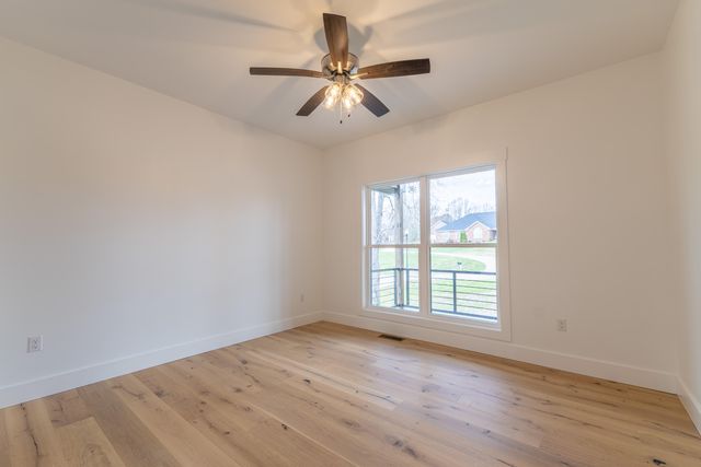 382 Woods Edge Drive, Somerset, KY 42503