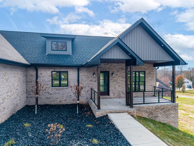 382 Woods Edge Drive, Somerset, KY 42503