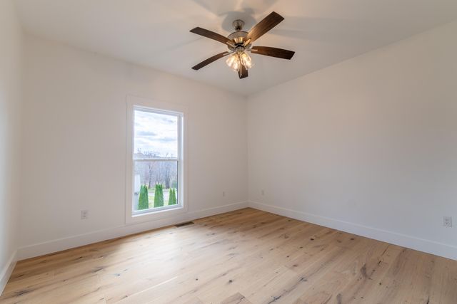 382 Woods Edge Drive, Somerset, KY 42503