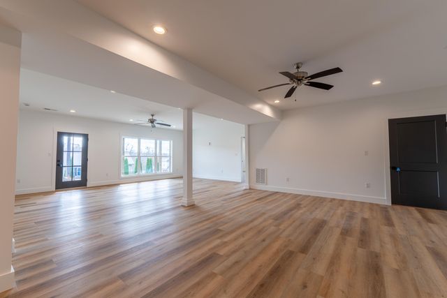 382 Woods Edge Drive, Somerset, KY 42503