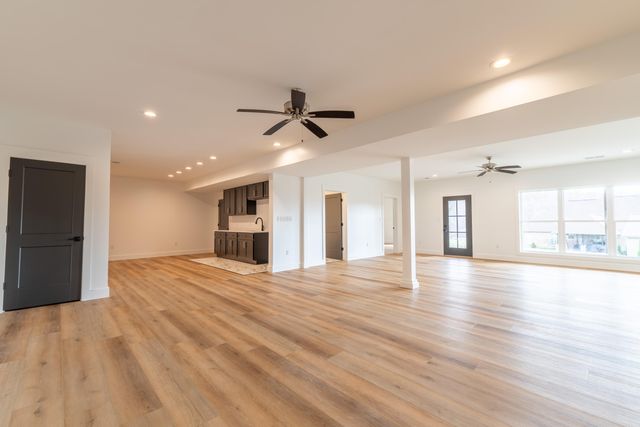 382 Woods Edge Drive, Somerset, KY 42503