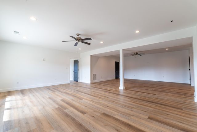 382 Woods Edge Drive, Somerset, KY 42503