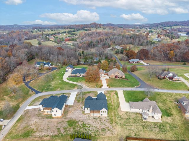 382 Woods Edge Drive, Somerset, KY 42503