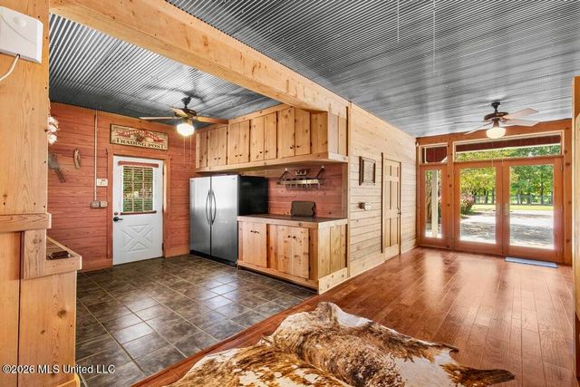 1454 Livingston Vernon Road, Flora, MS 39071