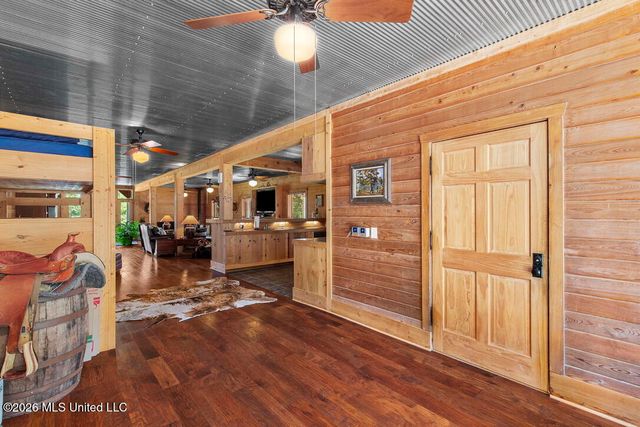 1454 Livingston Vernon Road, Flora, MS 39071