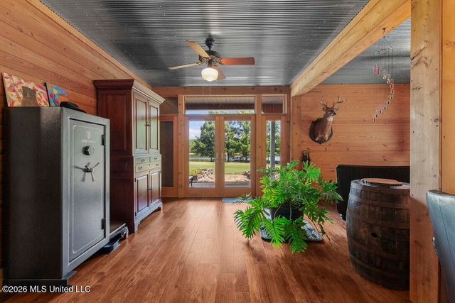 1454 Livingston Vernon Road, Flora, MS 39071
