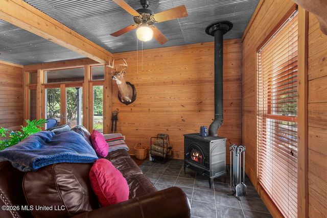 1454 Livingston Vernon Road, Flora, MS 39071