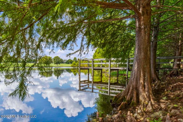 1454 Livingston Vernon Road, Flora, MS 39071