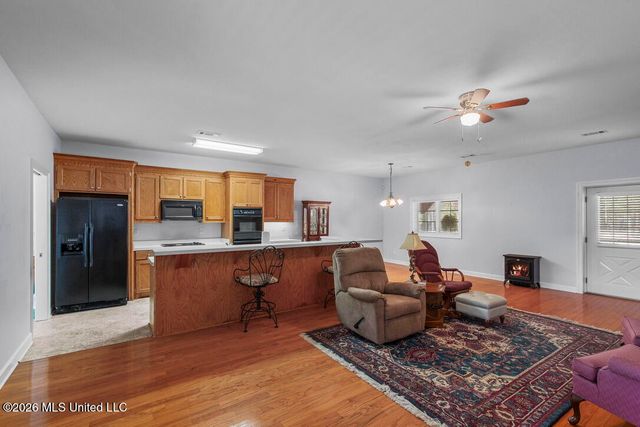 1454 Livingston Vernon Road, Flora, MS 39071