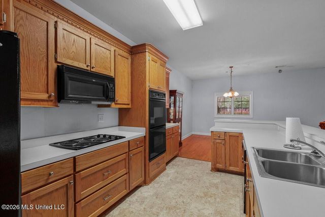 1454 Livingston Vernon Road, Flora, MS 39071