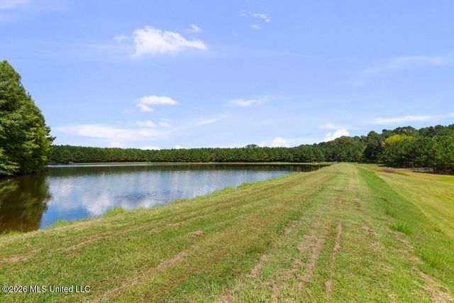 1454 Livingston Vernon Road, Flora, MS 39071