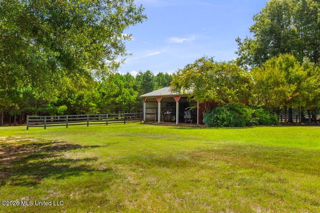 1454 Livingston Vernon Road, Flora, MS 39071