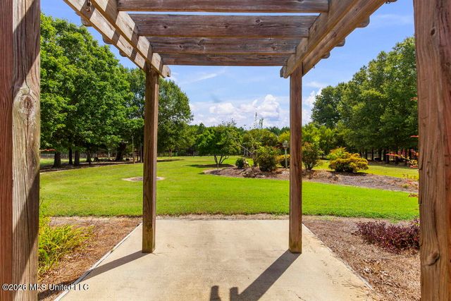 1454 Livingston Vernon Road, Flora, MS 39071