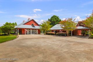 1454 Livingston Vernon Road, Flora, MS 39071