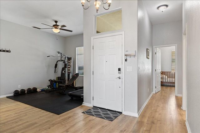 496 Crestfield Cir, Roseville, CA 95678